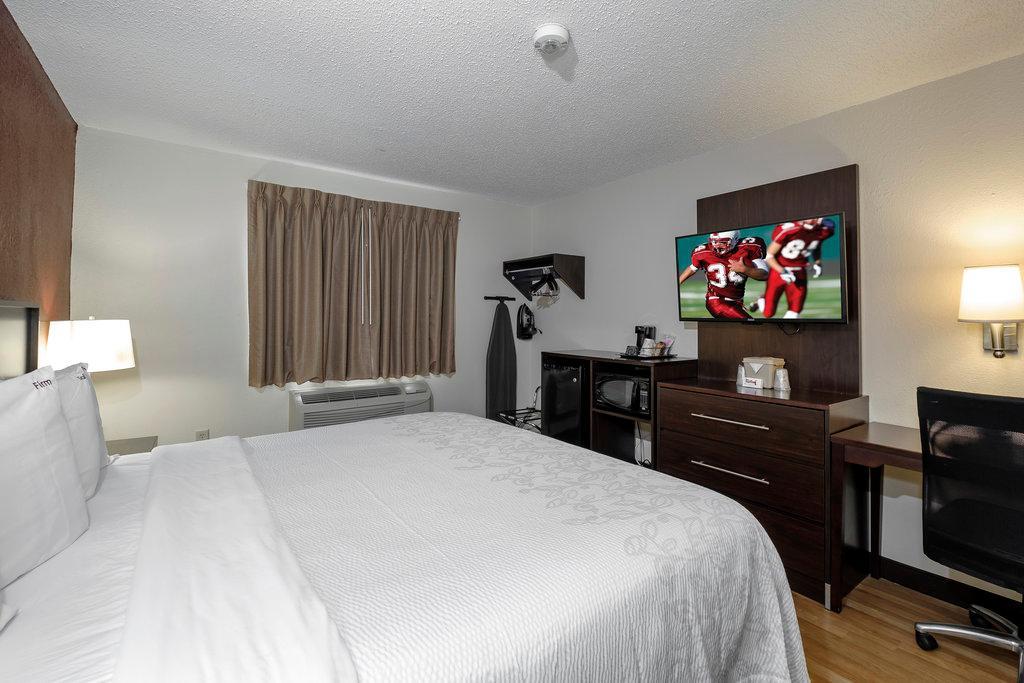 Red Roof Inn Plus+ & Suites Malone Ngoại thất bức ảnh