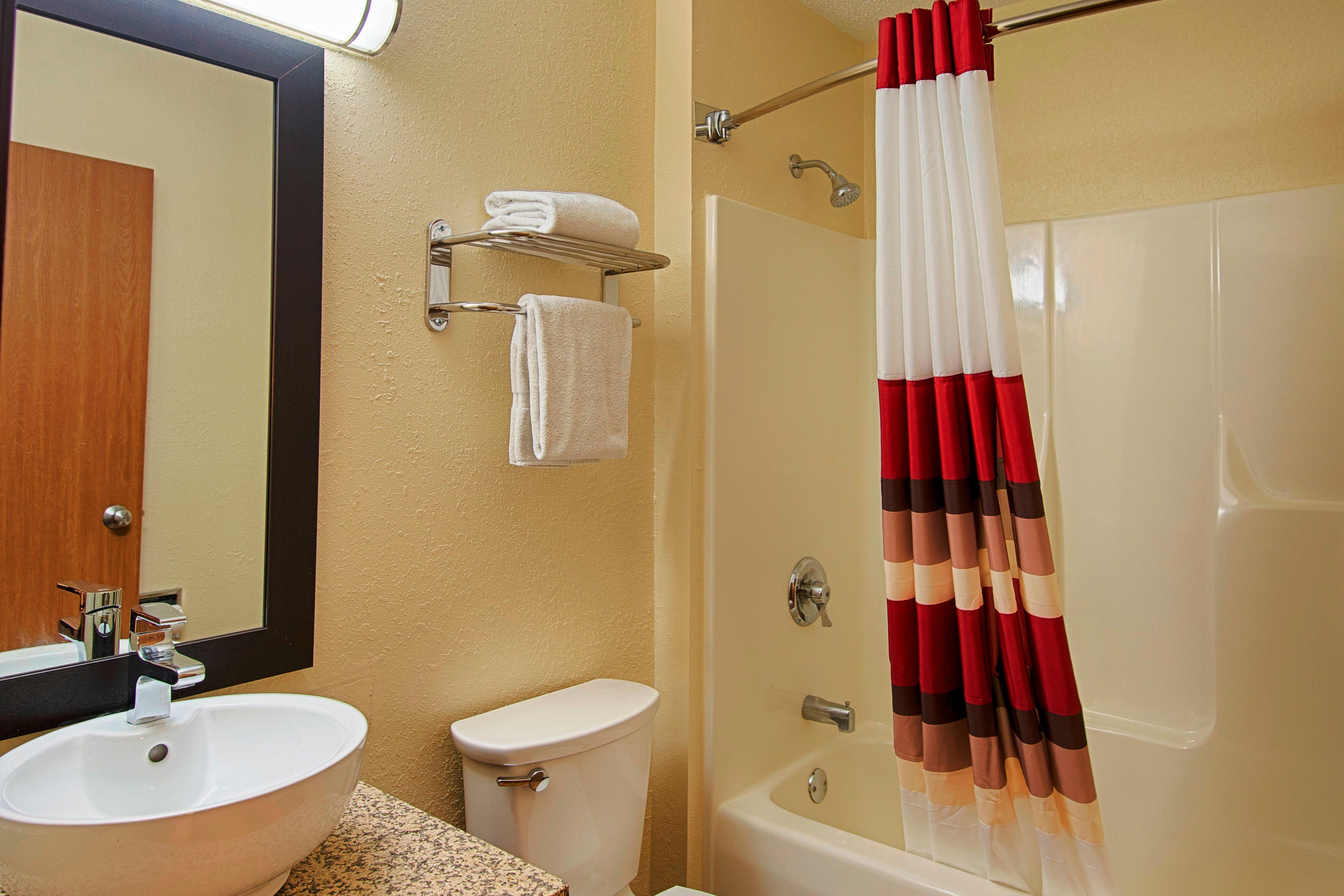 Red Roof Inn Plus+ & Suites Malone Ngoại thất bức ảnh