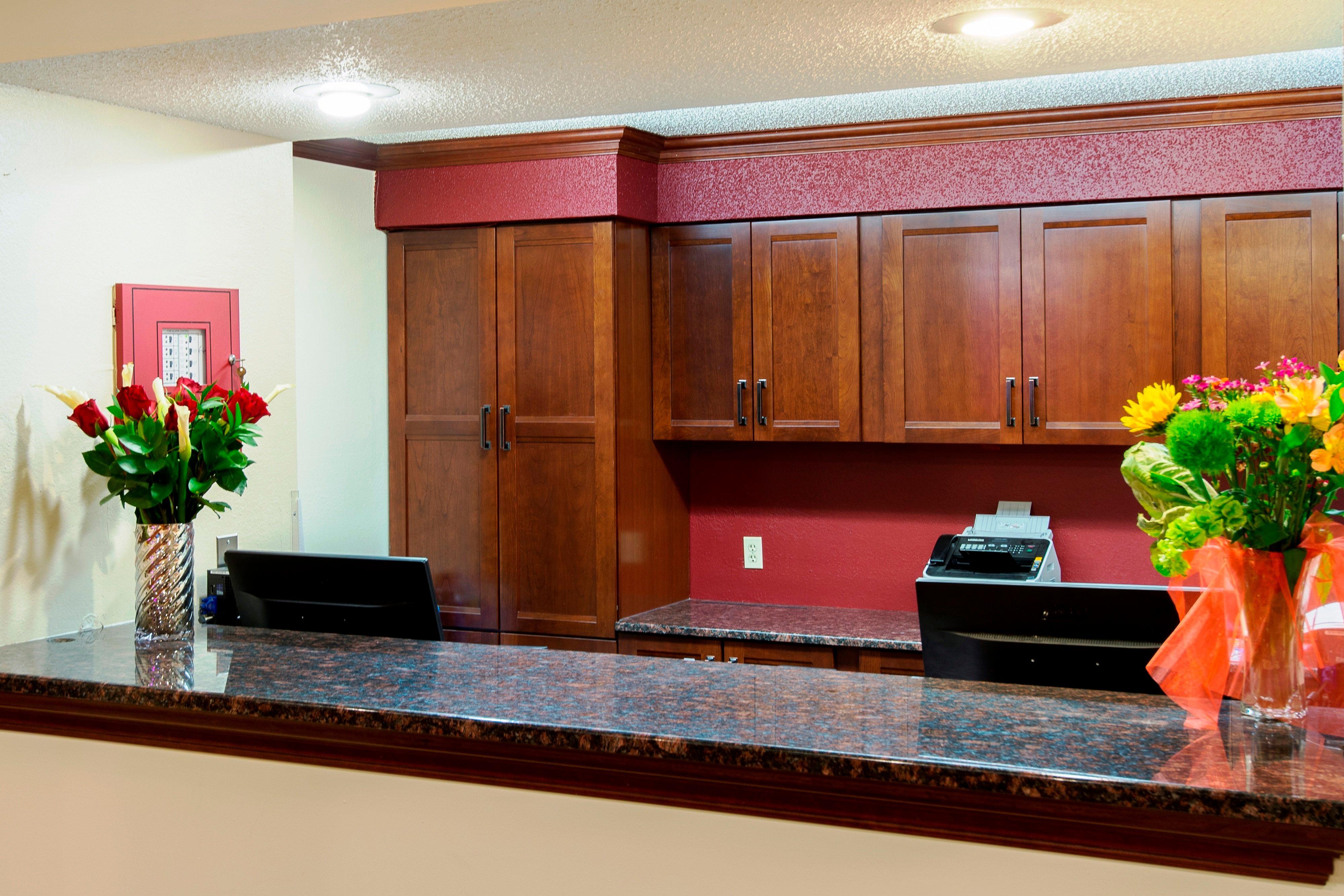 Red Roof Inn Plus+ & Suites Malone Ngoại thất bức ảnh
