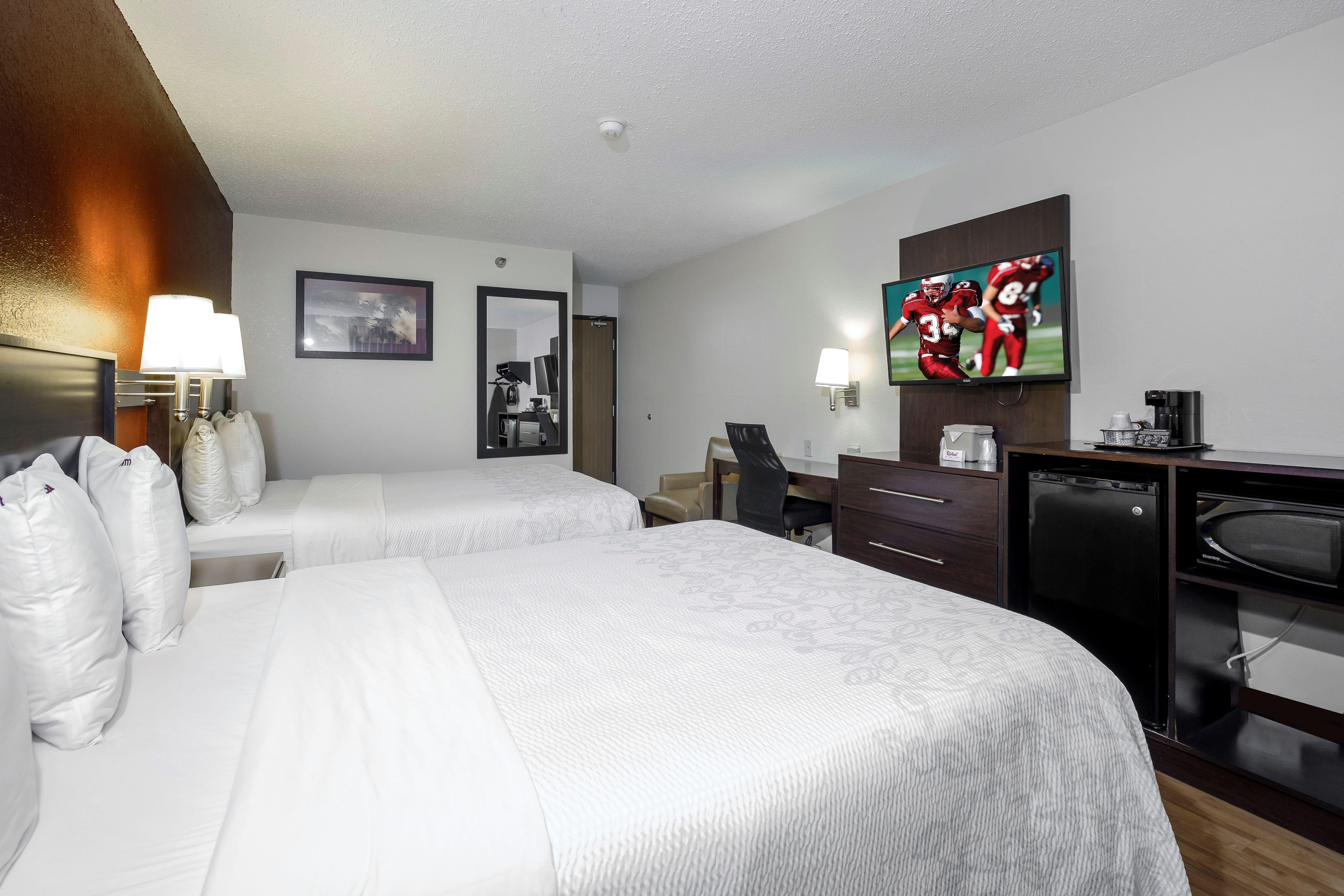 Red Roof Inn Plus+ & Suites Malone Ngoại thất bức ảnh