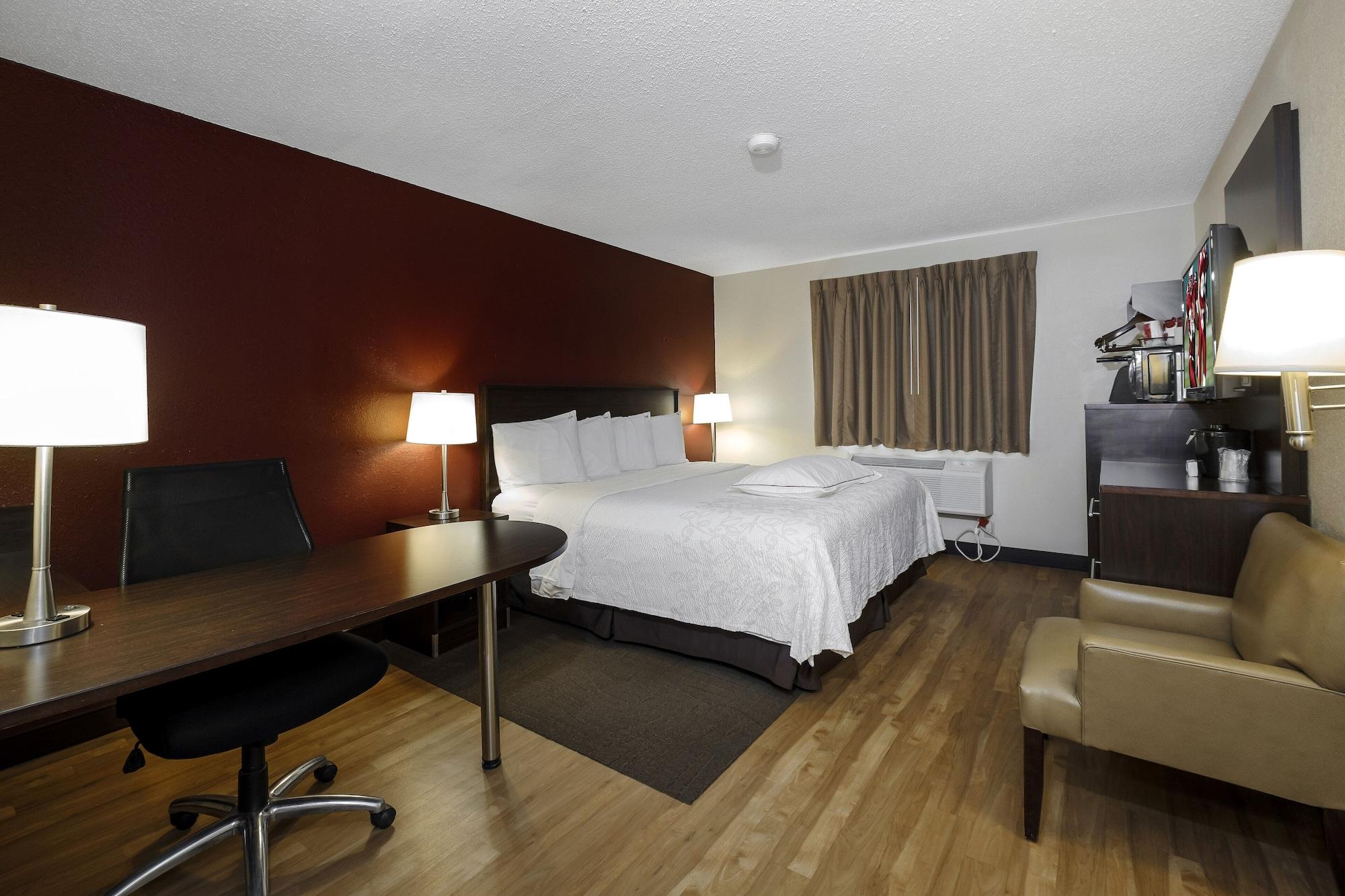 Red Roof Inn Plus+ & Suites Malone Ngoại thất bức ảnh
