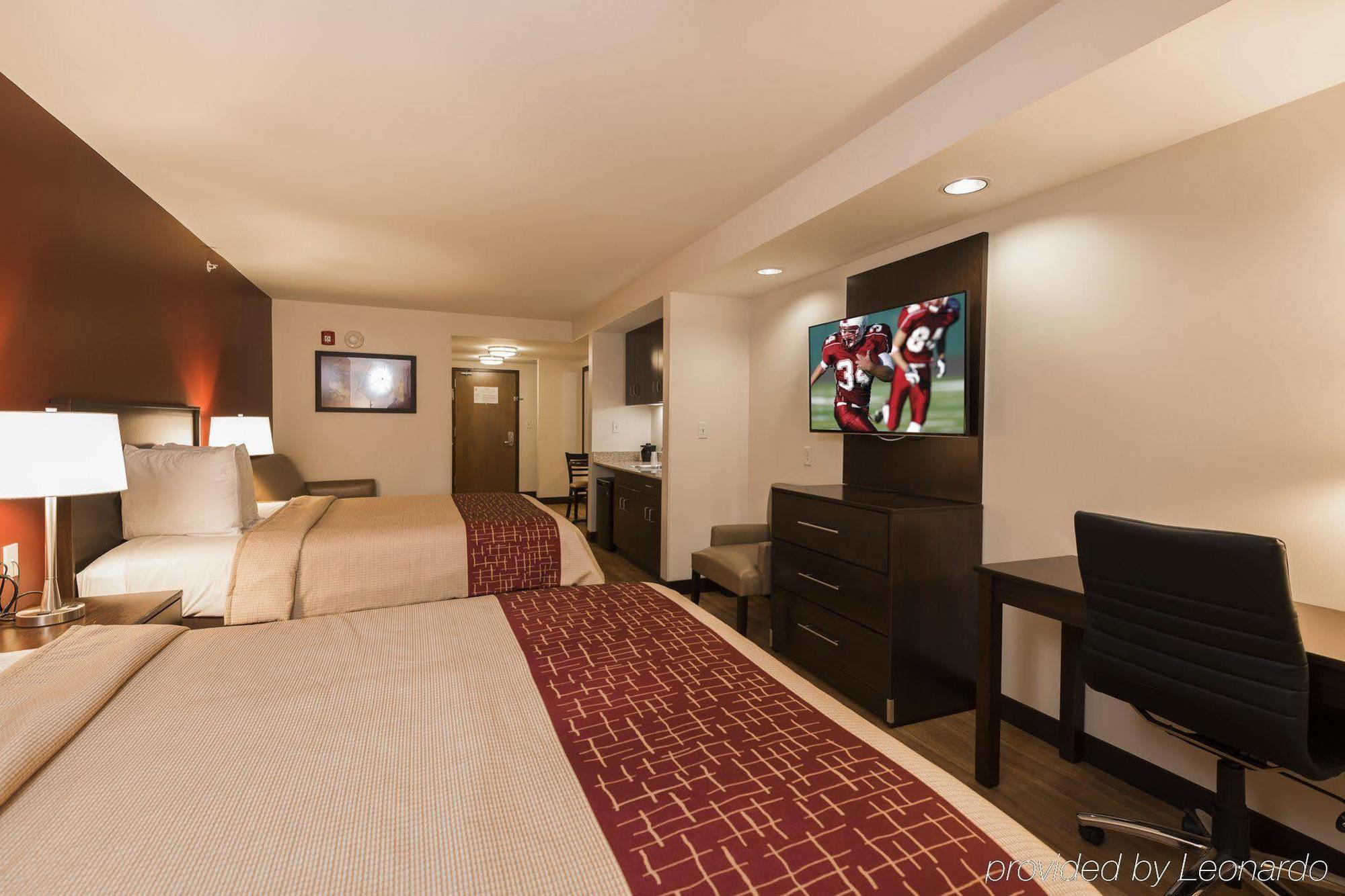 Red Roof Inn Plus+ & Suites Malone Ngoại thất bức ảnh